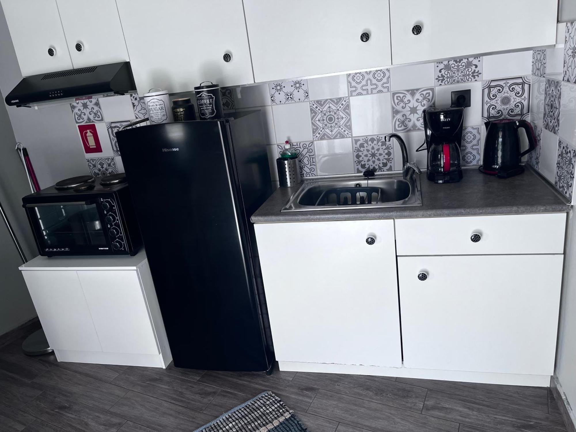 Cozy Studio Apartment In The Heart Of Атина Екстериор снимка